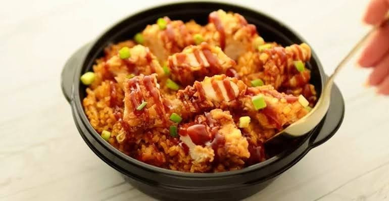 ريزو بقطع الدجاج الحار