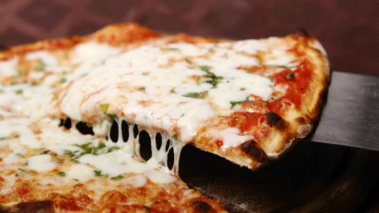 بيتزا مارجريتا