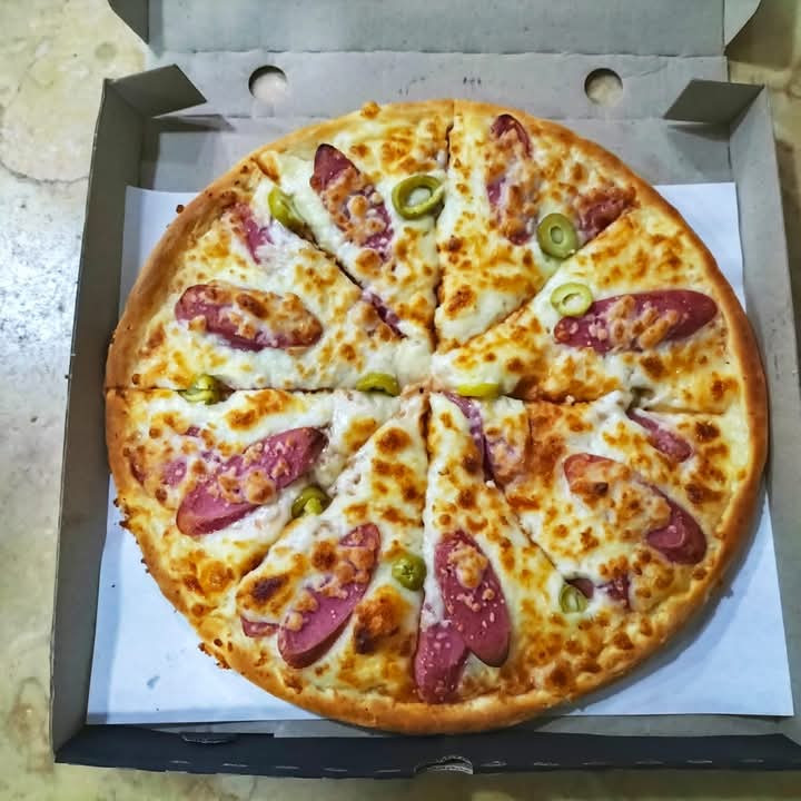 بيتزا هوت دوج